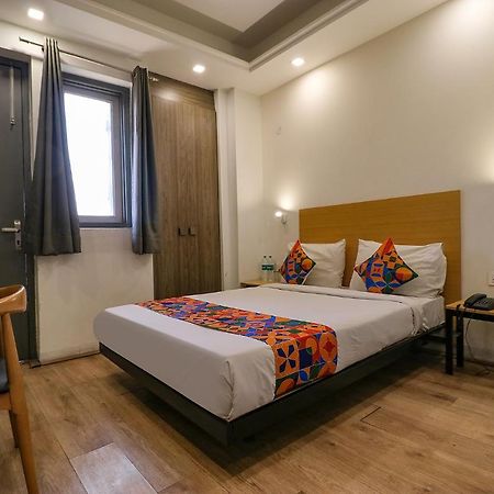 Fabhotel The Chaitanyas Rohini Sec 18 Delhi  Exterior foto